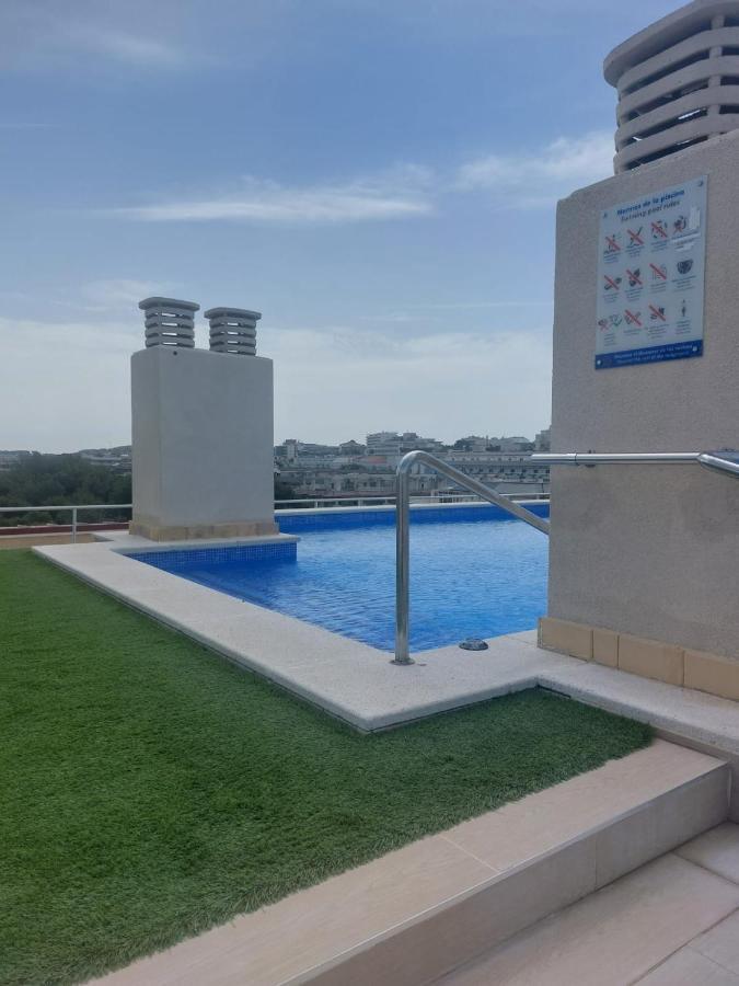 Rentalmar Central Park Салоу Екстериор снимка