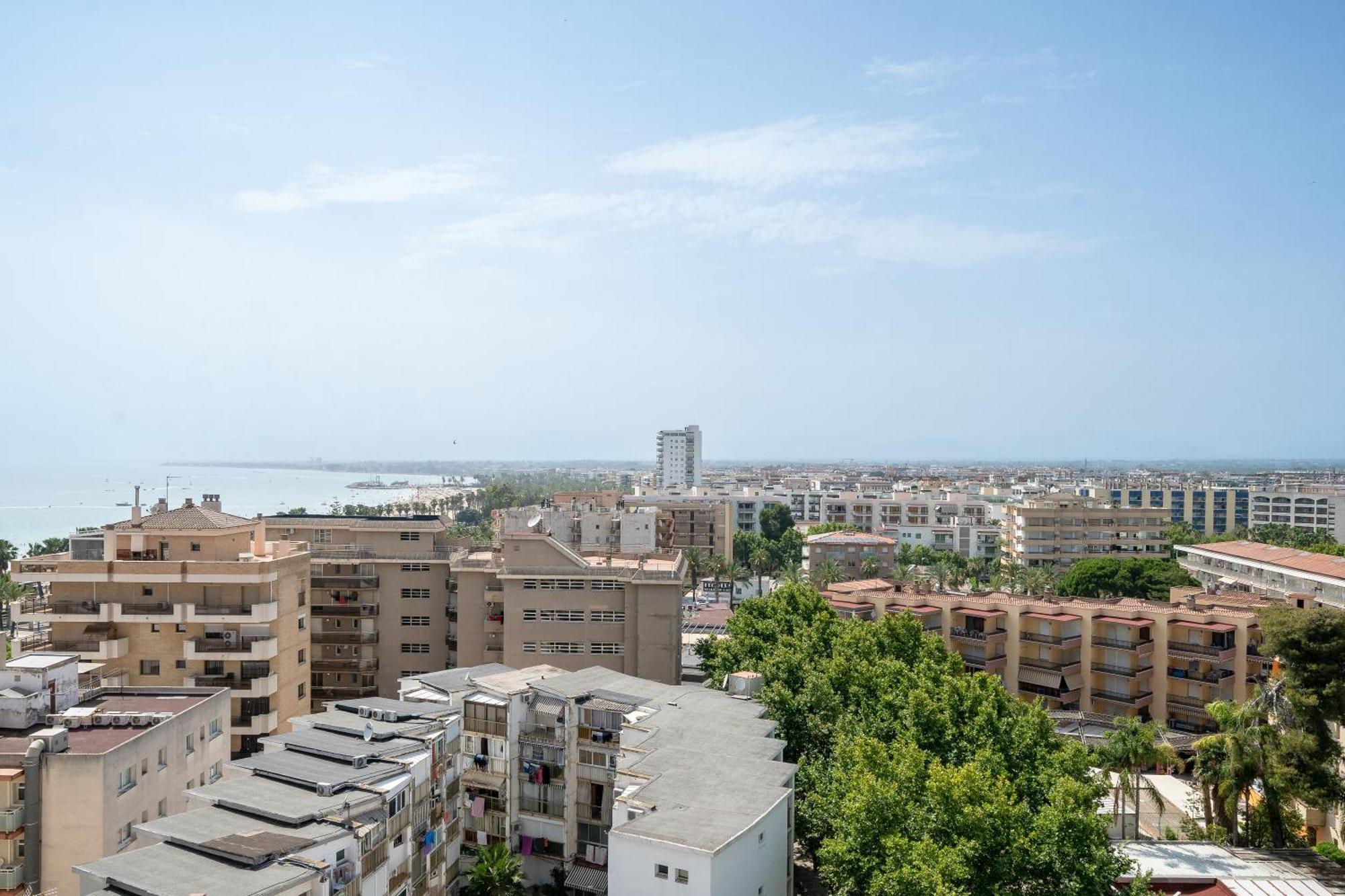 Rentalmar Central Park Салоу Екстериор снимка